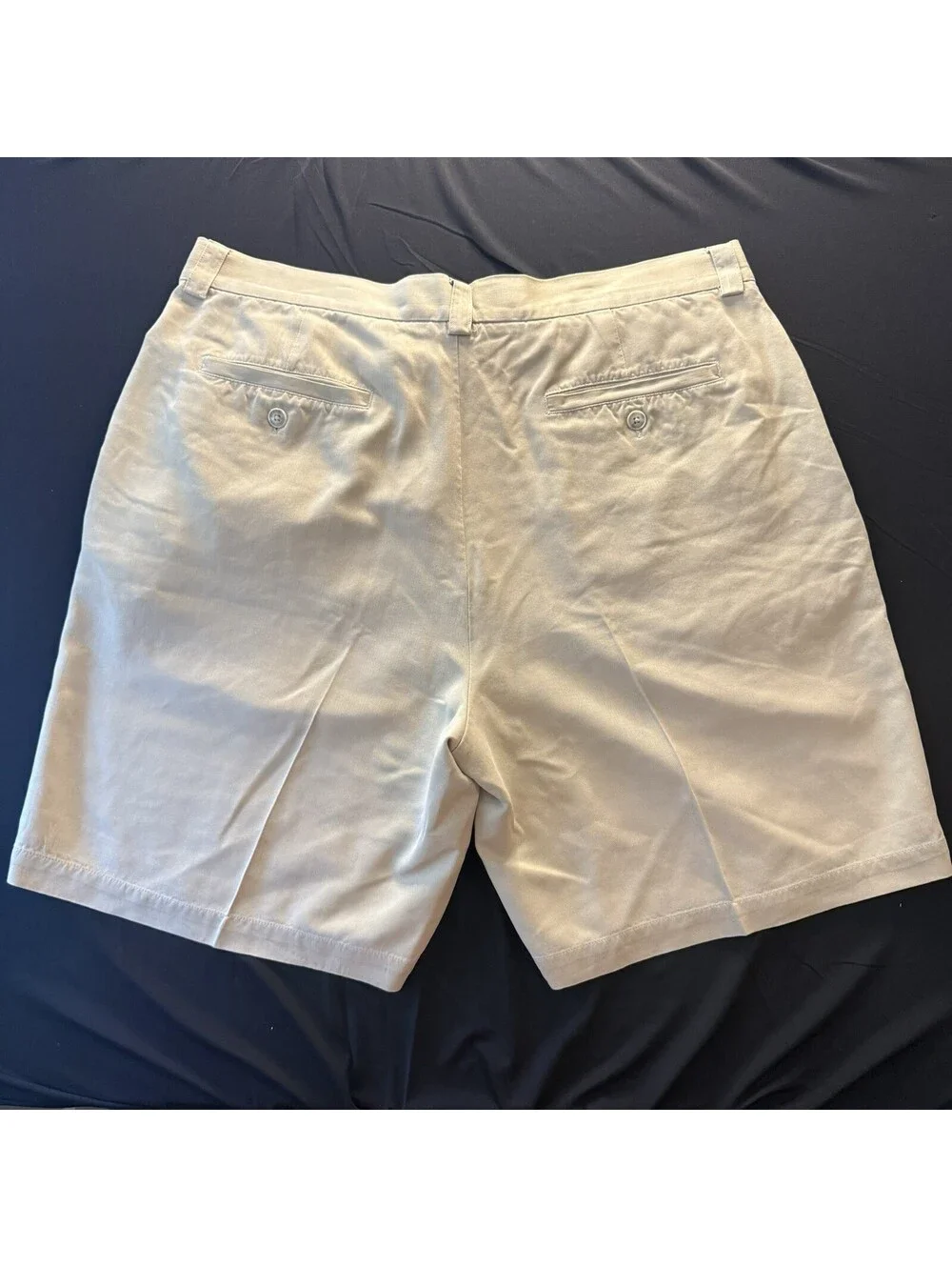 Tommy Bahama 100% Silk Shorts Men’s Size 36 Beige Khaki Luxury